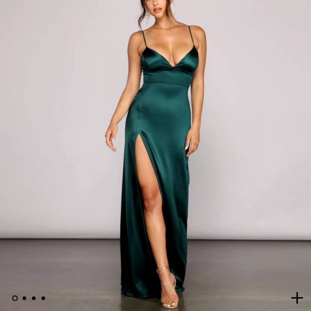 Windsor Carmen High-Slit Satin Formal Dress